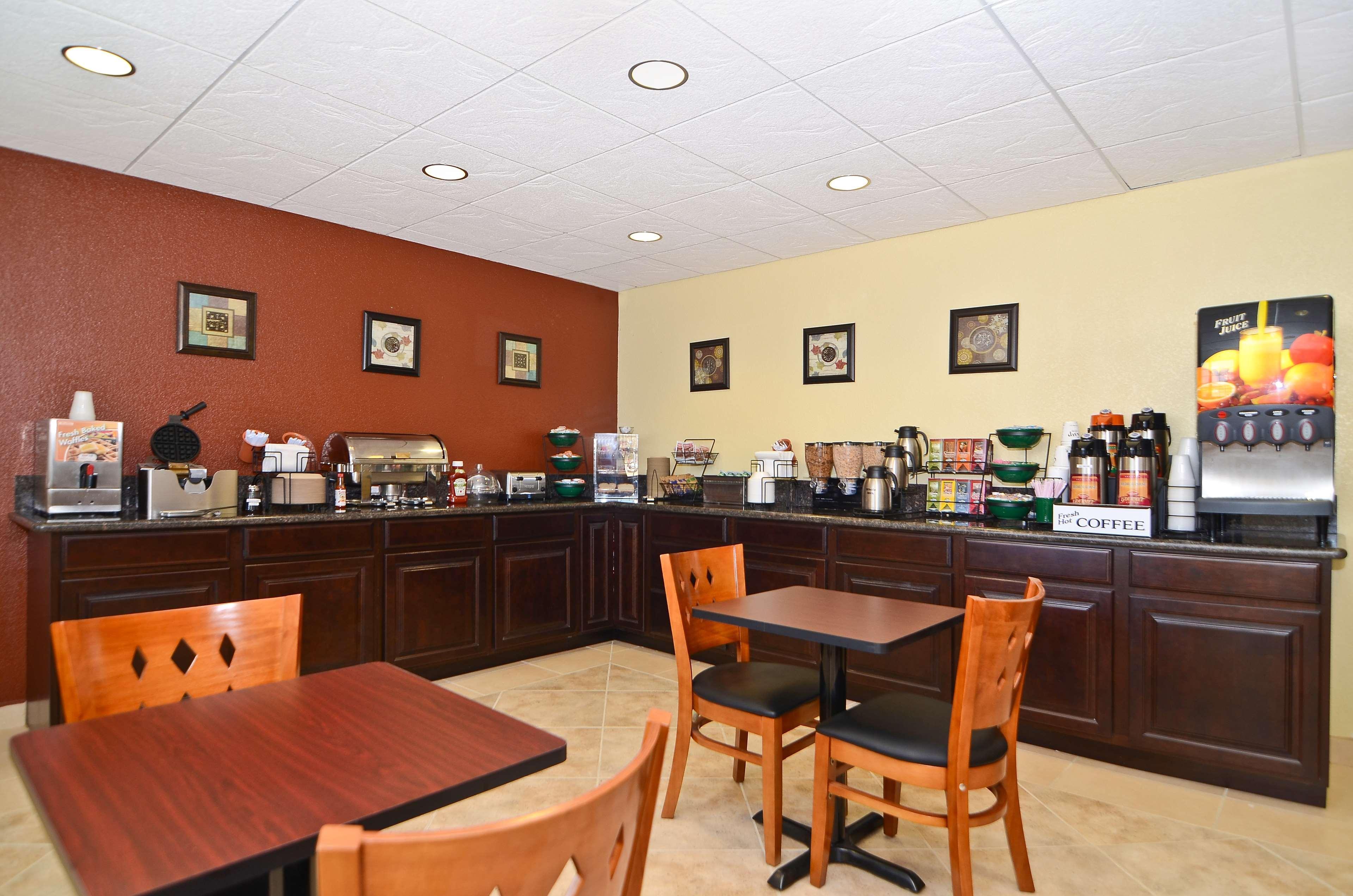 Best Western California City Inn & Suites Exteriör bild