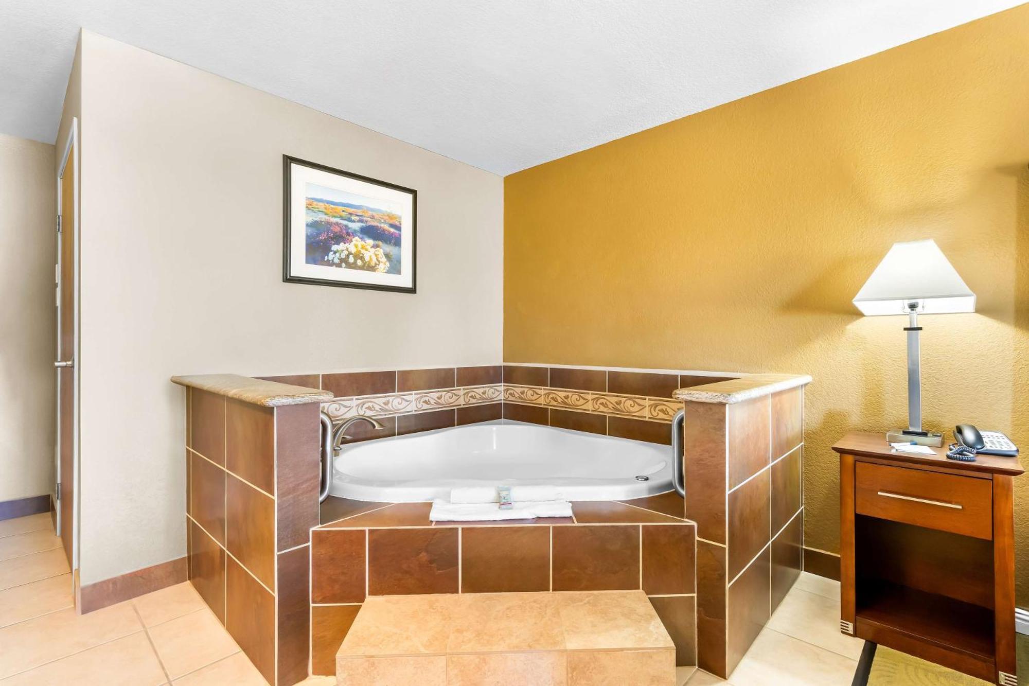 Best Western California City Inn & Suites Exteriör bild