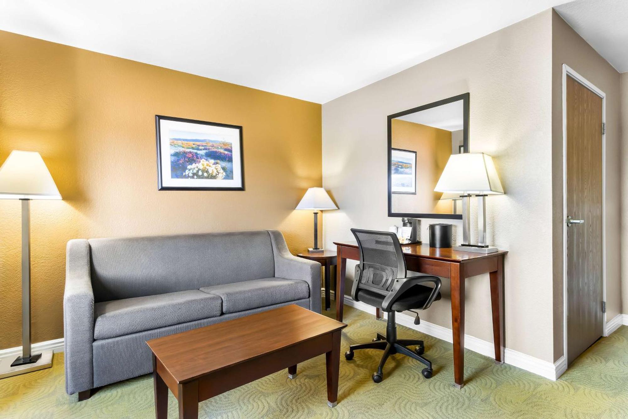 Best Western California City Inn & Suites Exteriör bild