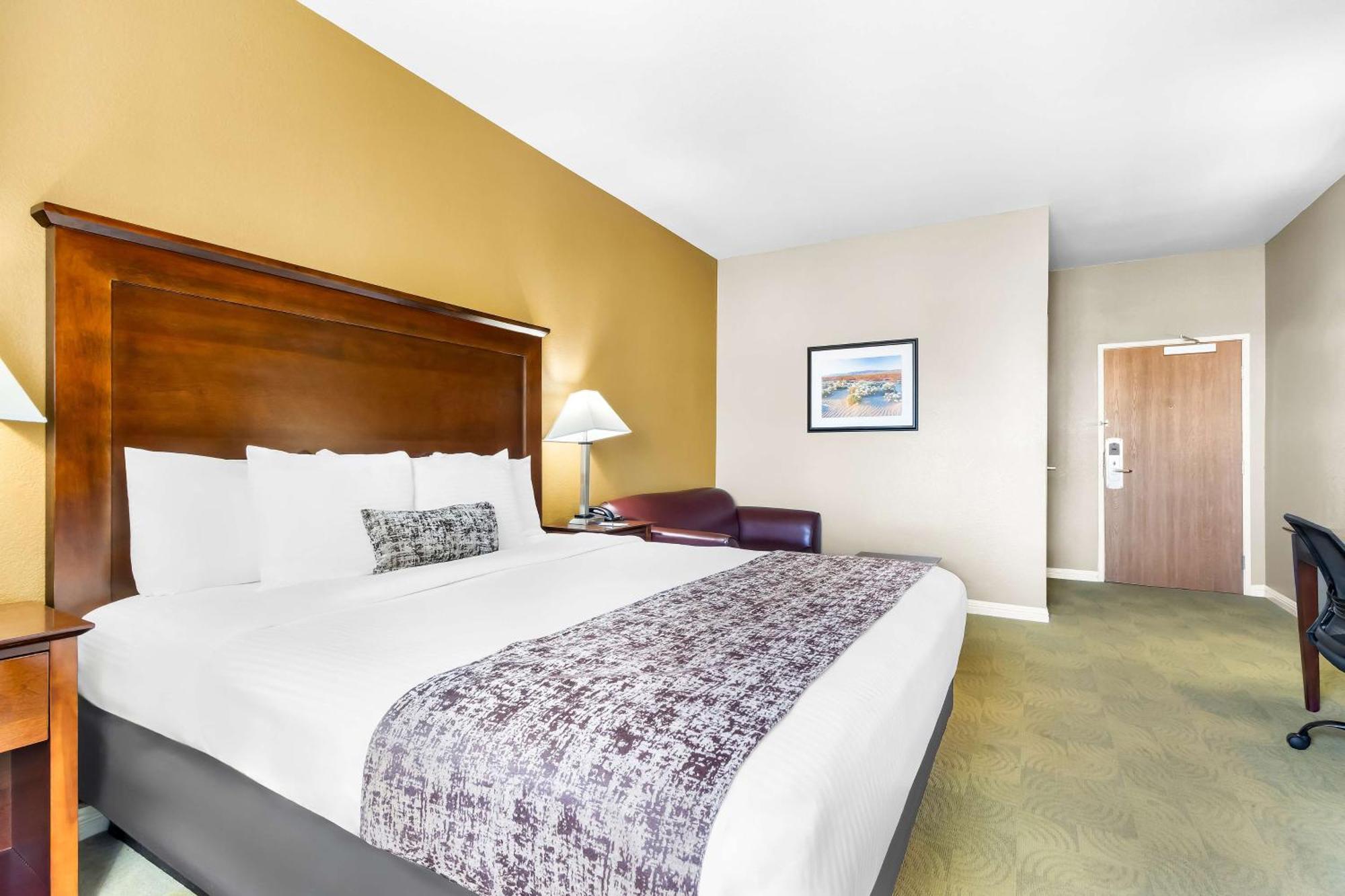 Best Western California City Inn & Suites Exteriör bild