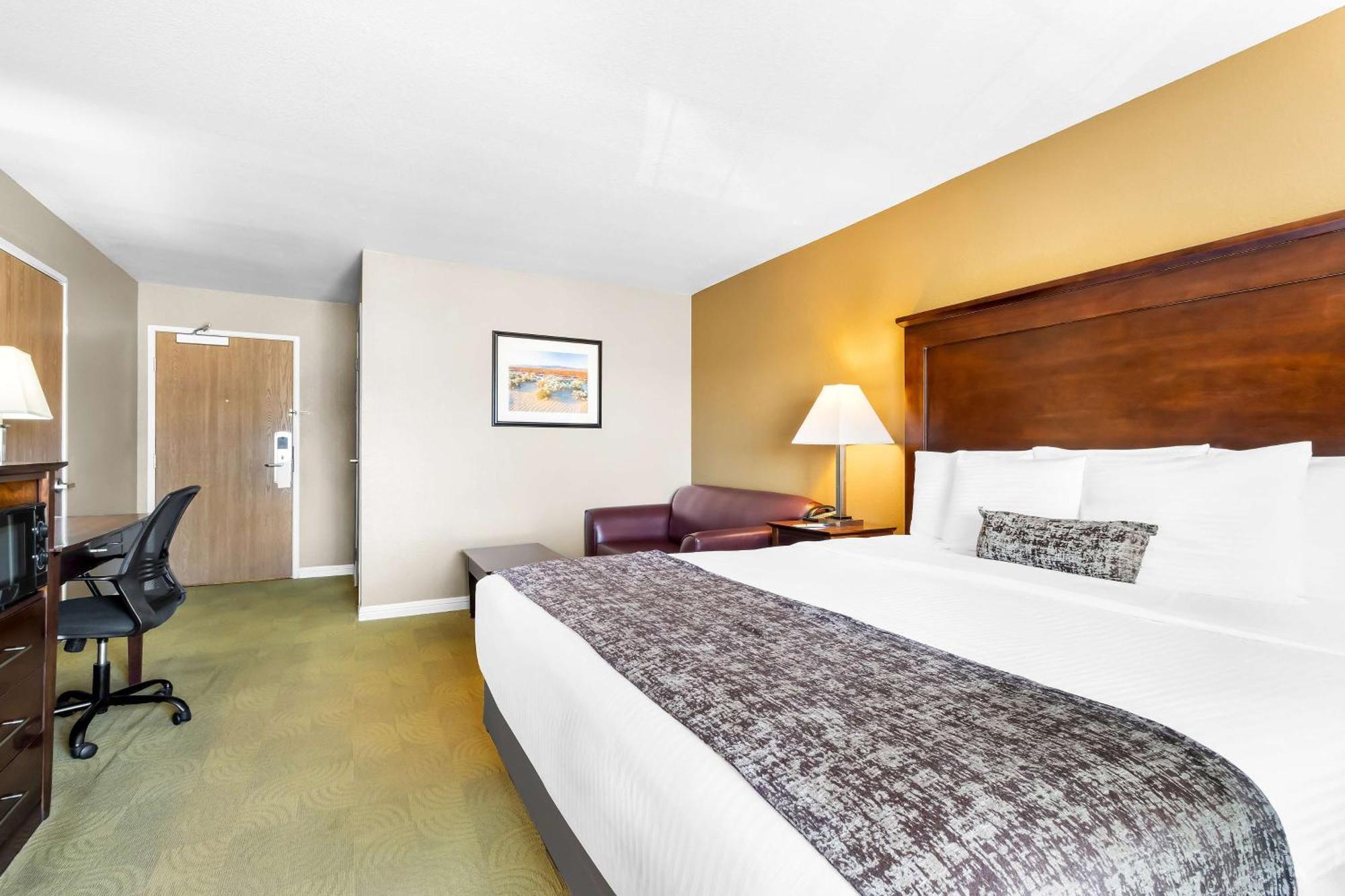 Best Western California City Inn & Suites Exteriör bild