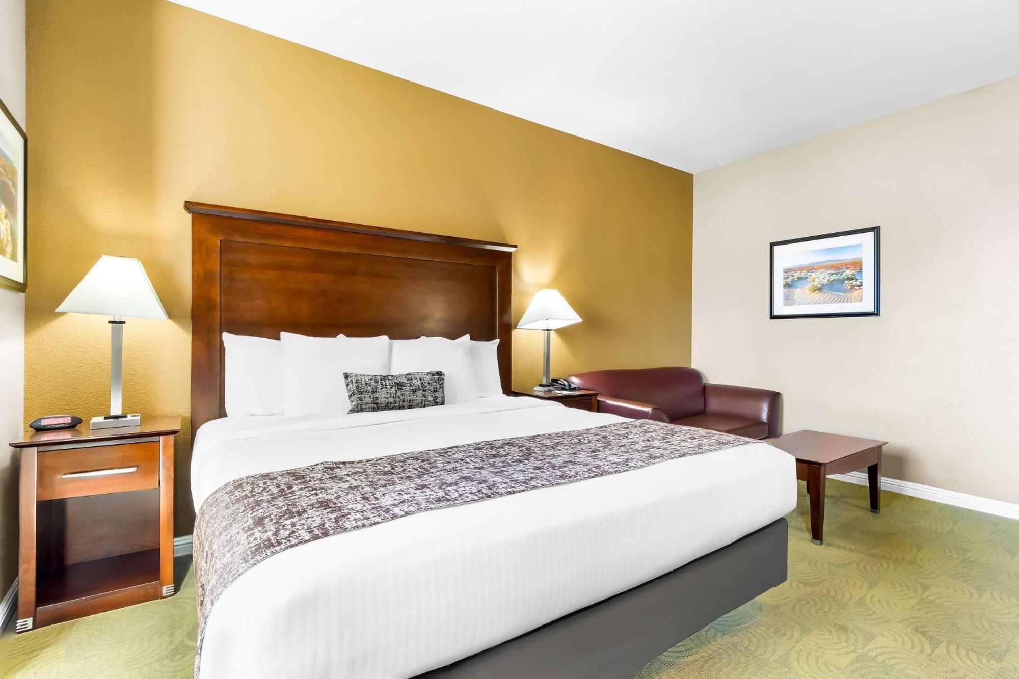 Best Western California City Inn & Suites Exteriör bild