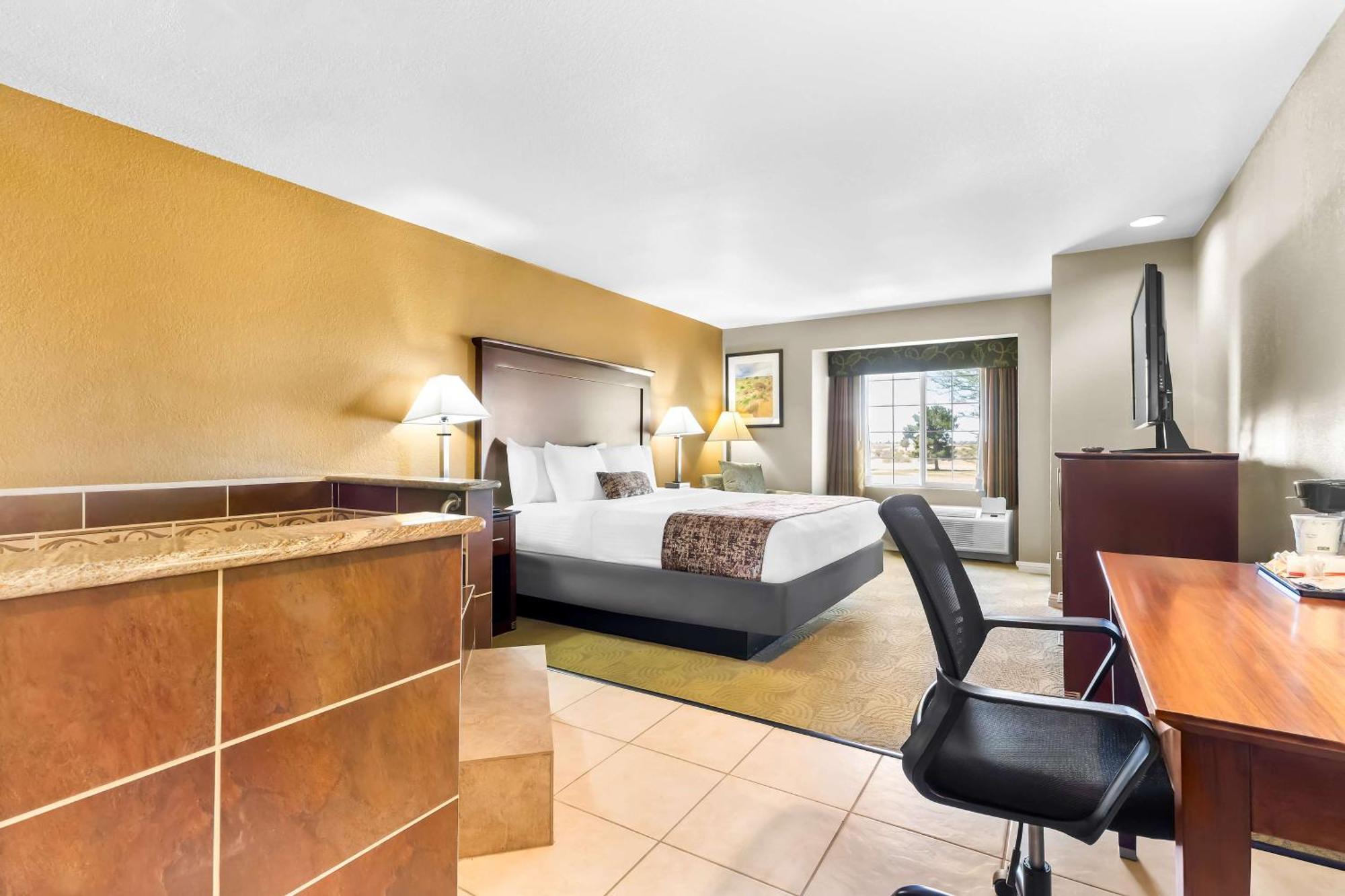 Best Western California City Inn & Suites Exteriör bild
