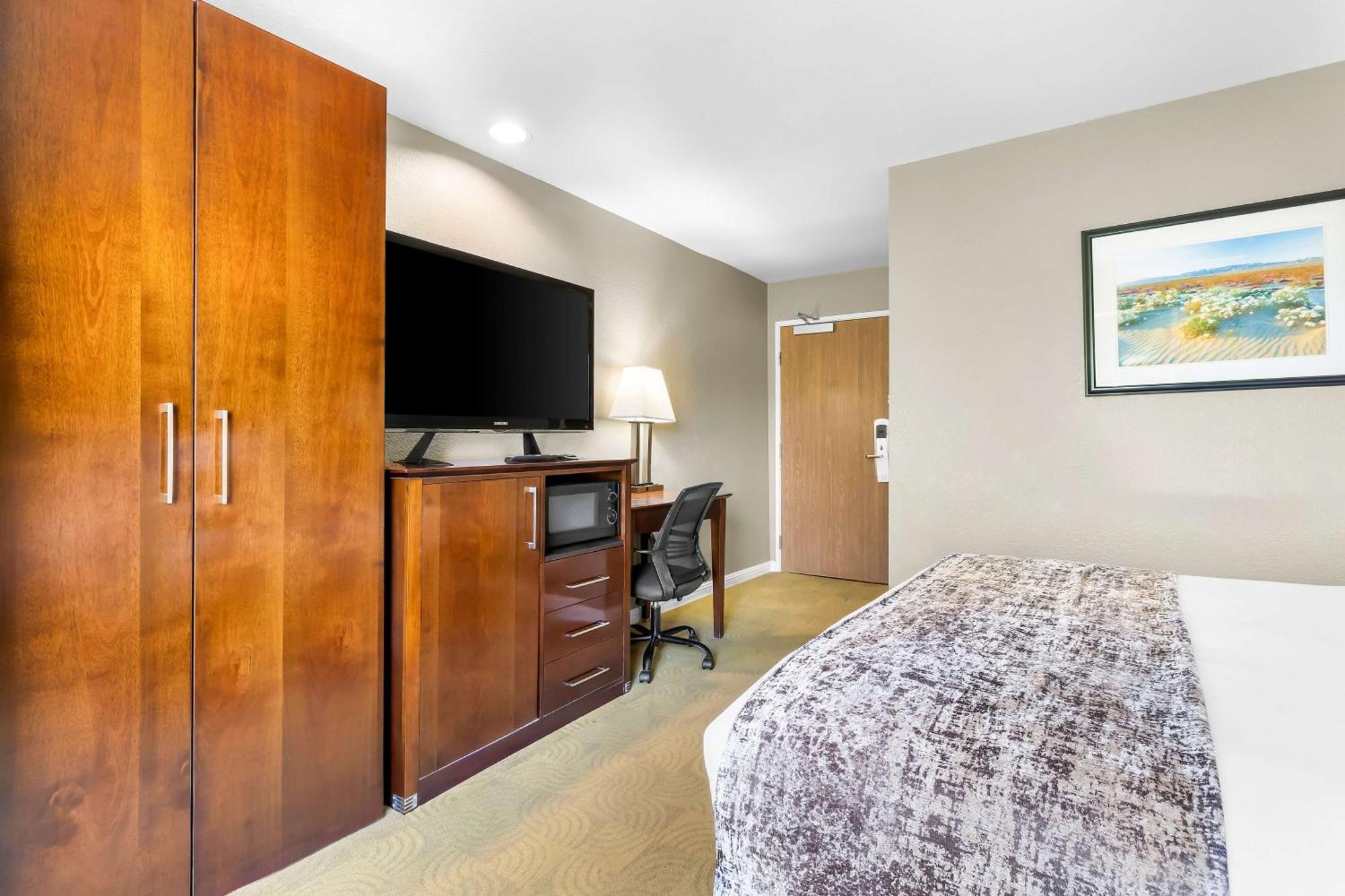 Best Western California City Inn & Suites Exteriör bild